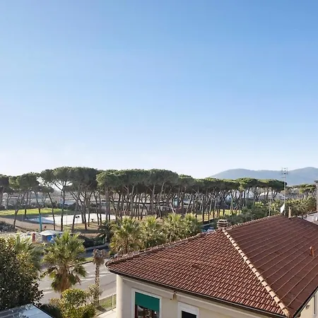 Two-room Sea View *
